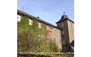 Burg Schnellenberg, TV Biggesee-Listersee.JPG