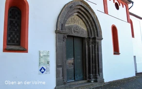 Eingang in die Barockkirche