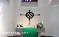 Der Altarraum der Kirche